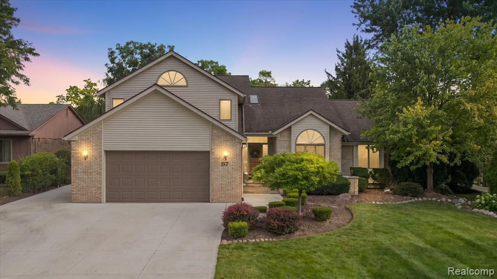 57 Streamview Drive, Troy, MI 48085