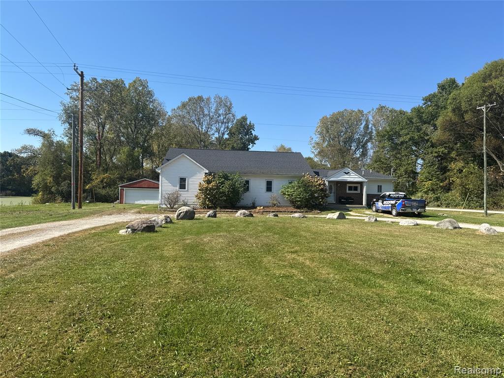 1290 Hunter Road, Brighton, MI 48114 — front exterior