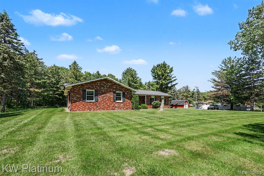 9474 Bartel Road, Columbus, MI — Photo 25