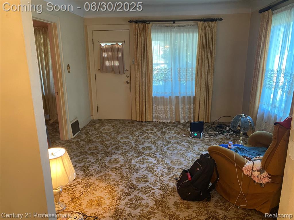972 Tacken Street, Flint, MI 48532 — Photo 3