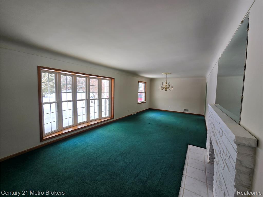 635 Sunset Drive, Imlay City, MI 48444 — Photo 3
