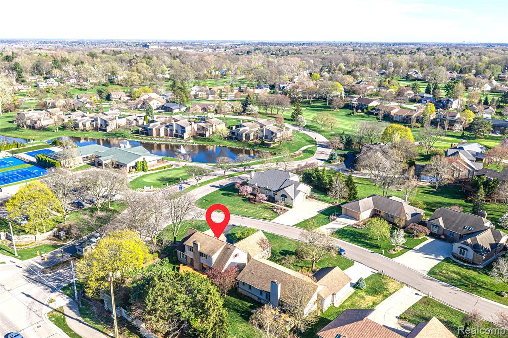 897 Augusta Drive, Rochester Hills, MI 48309 — Photo 19