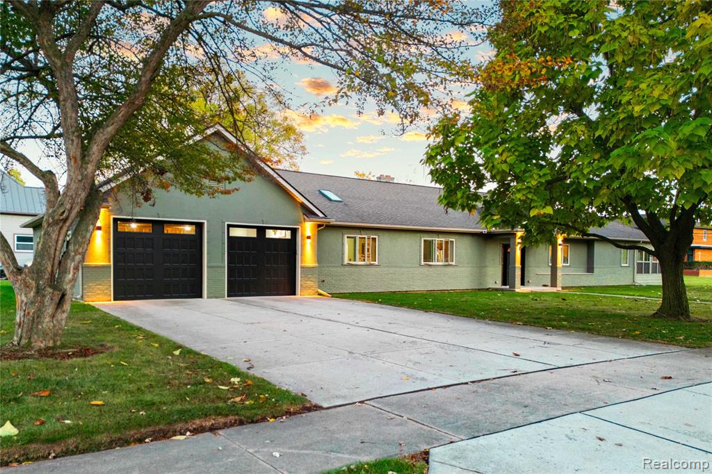 21527 Parke Lane, Grosse Ile, MI 48138 — Photo 38