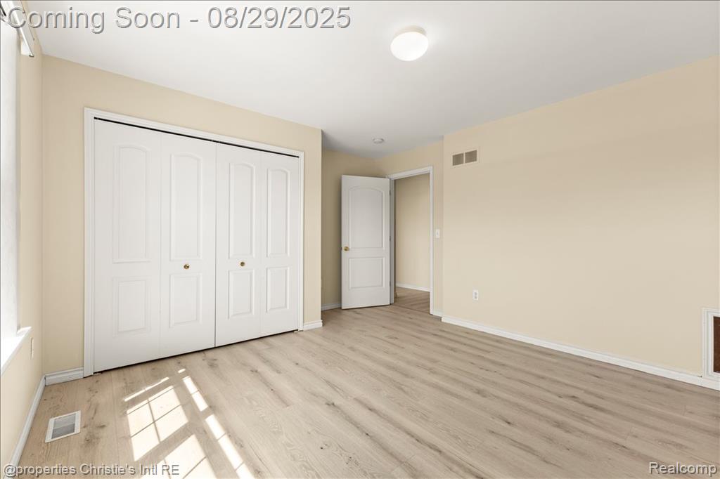 19236 W 11 Mile Road, Lathrup Village, MI 48076 — Photo 20