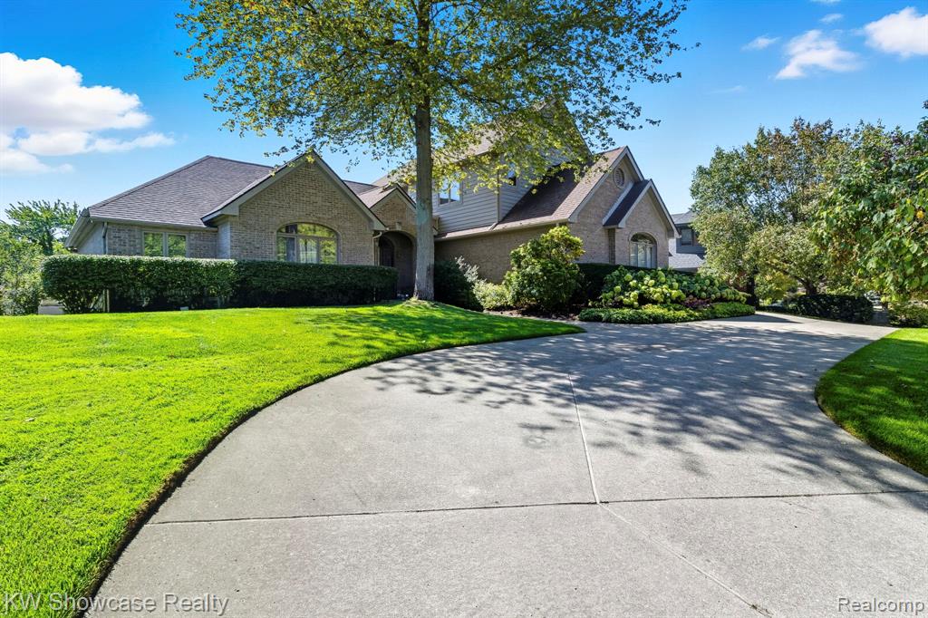 1539 Wandrei Court, Commerce Twp, MI 48382 — Photo 7