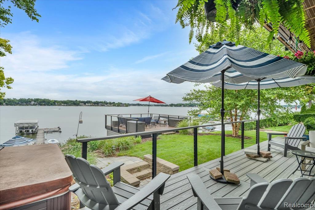 7107 Locklin Street, West Bloomfield, MI 48324 — Photo 35