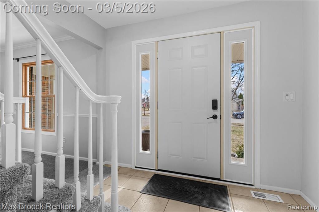 20237 Southampton Drive, Livonia, MI, 48152