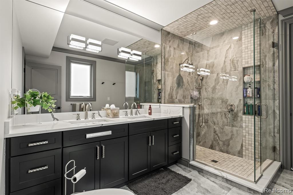 2390 Walnut Lake Road, West Bloomfield, MI 48323 — Photo 18
