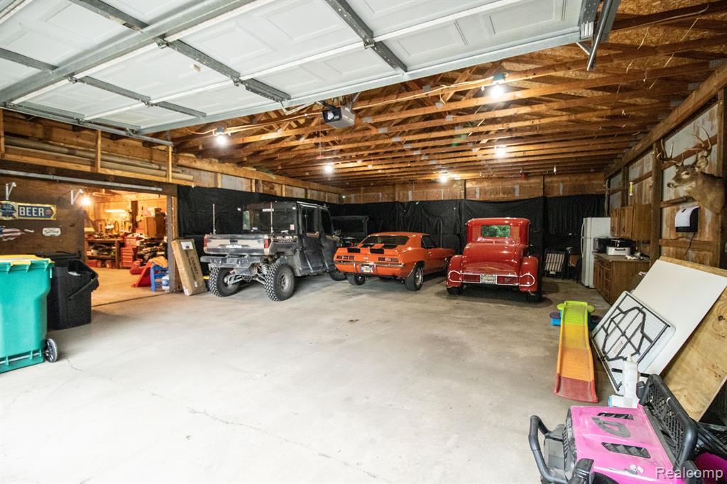 4585 Burt Road, Birch Run, MI 48415 — Photo 93