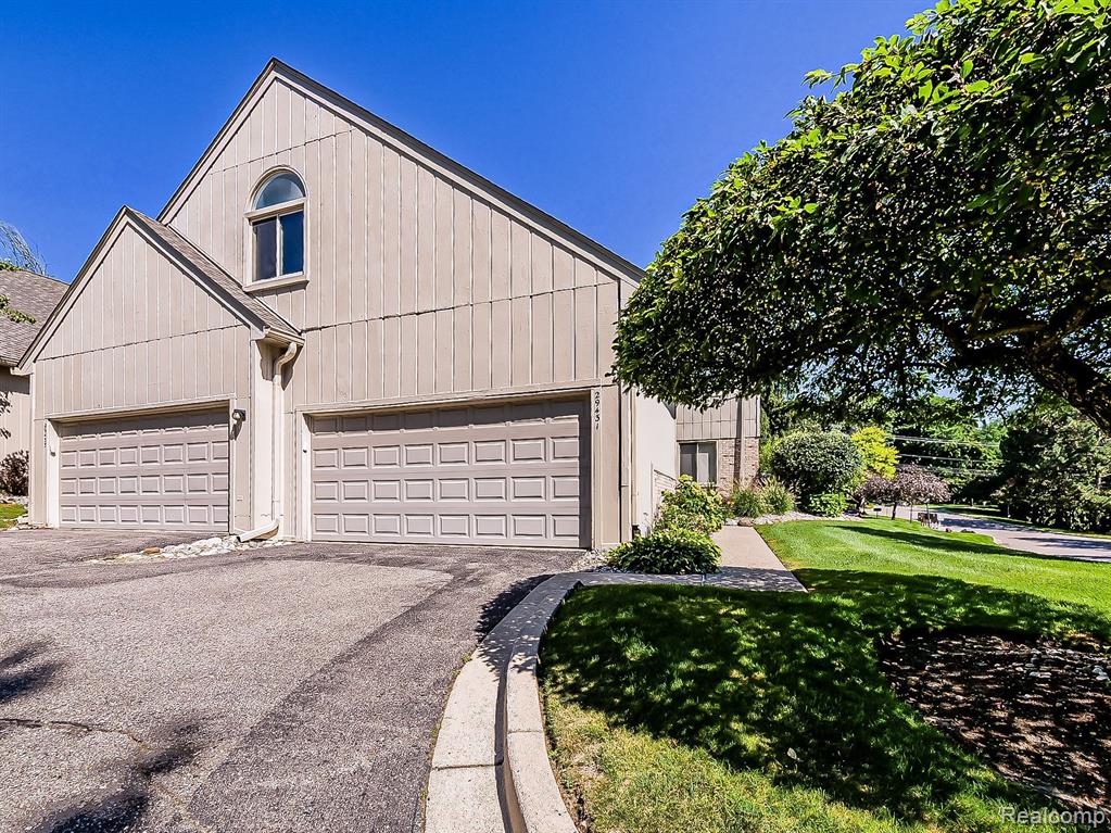 29431 LAUREL Drive, Farmington Hills, MI 48331 — Photo 15