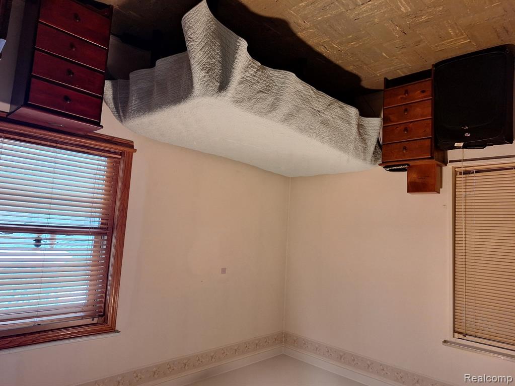 4955 Harding Street, Dearborn Heights, MI 48125 — Photo 6