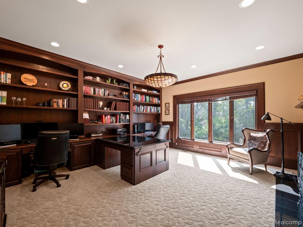 810 HIGHWOOD Drive, Bloomfield Hills, MI 48304 — Photo 14