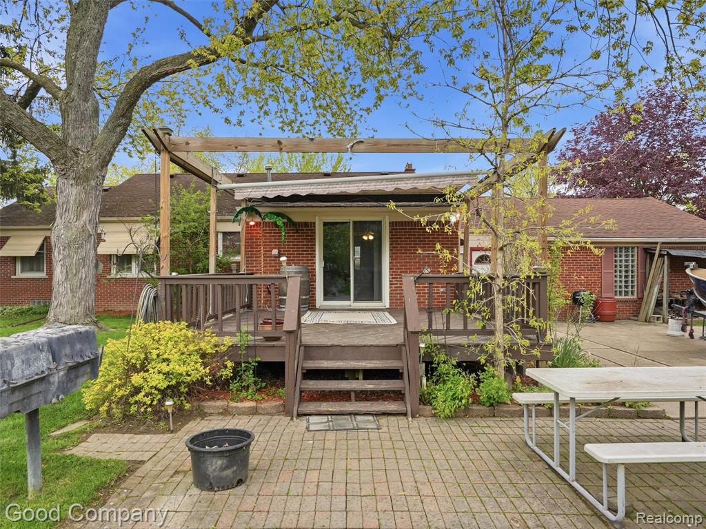 19706 Old Homestead Drive, Harper Woods, MI 48225 — Photo 26