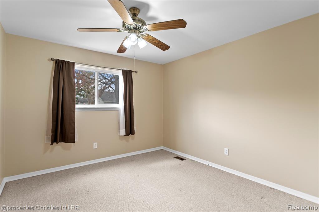 8834 Janis Street, Shelby Twp, MI 48317 — Photo 23