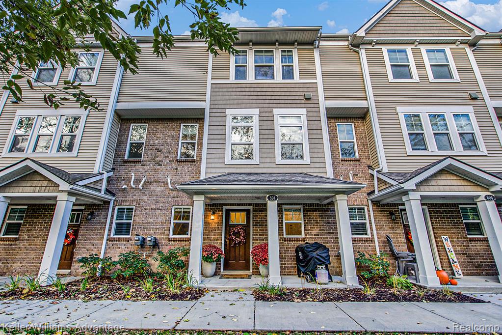 594 Anne Avenue, Brighton, MI 48116 — front exterior