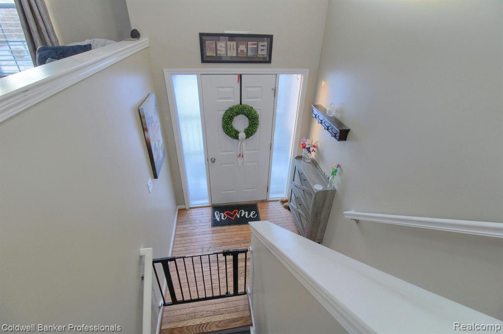 6647 ROBINDALE Drive, Ypsilanti, MI 48197 — Photo 4