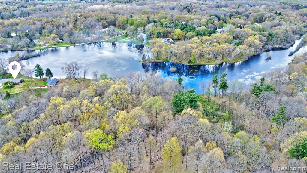 327 Coats Road, Lake Orion, MI 48362 — Photo 54