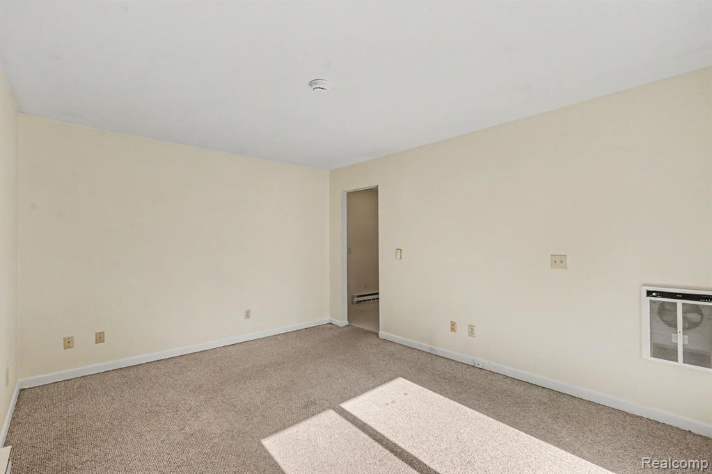 1691 S Lakeview Lane, Highland, MI — Photo 18