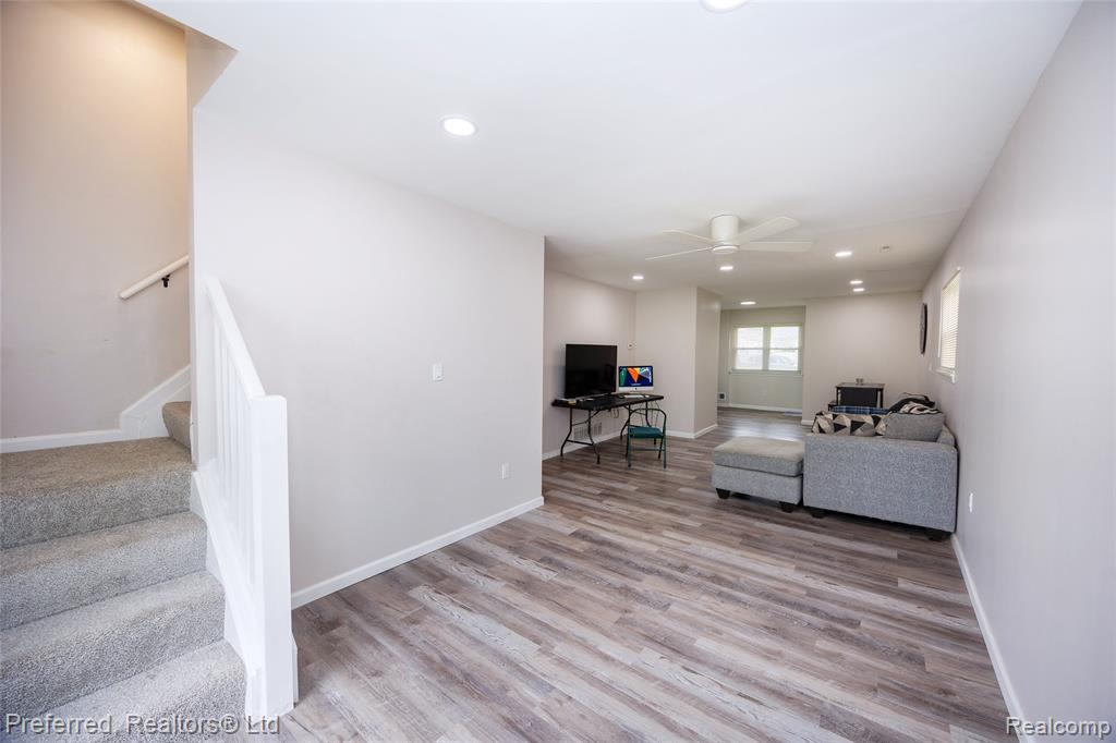 7304 Gilman Street, Westland, MI — Photo 11