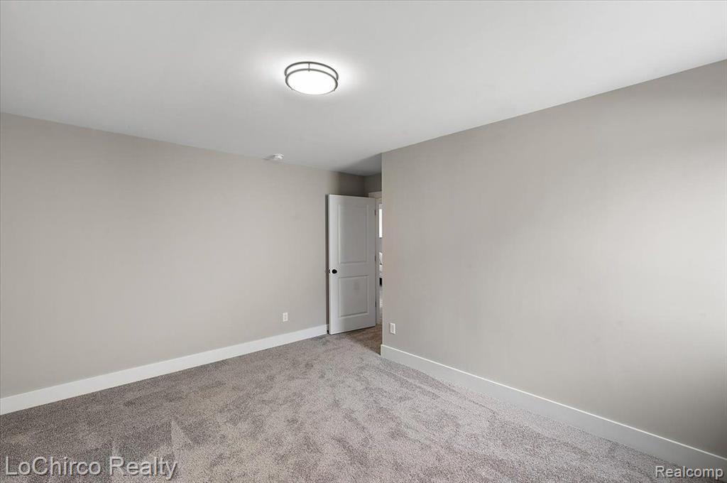 49355 LANGFORD Drive, Macomb, MI 48044 — Photo 29