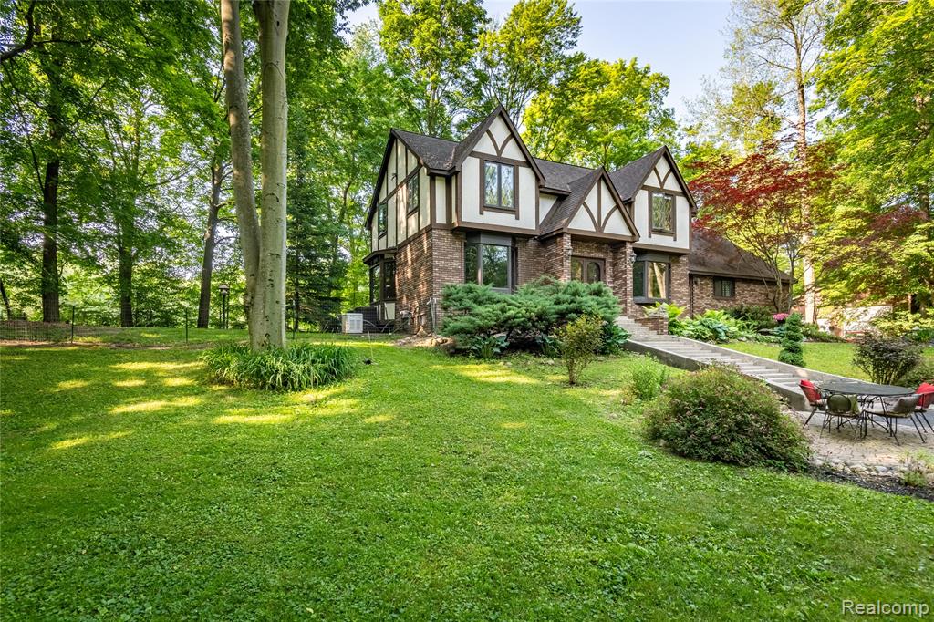 55535 WOODY Lane, South Lyon, MI 48178 — Photo 31