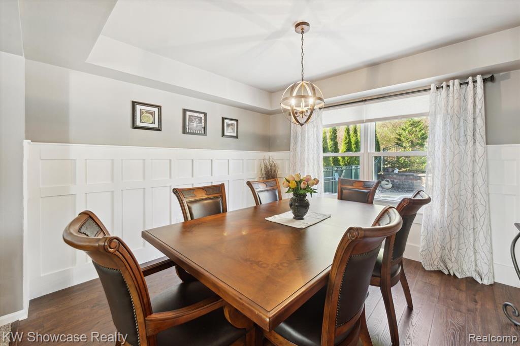 870 Chatham Drive, Milford, MI 48381 — Photo 12