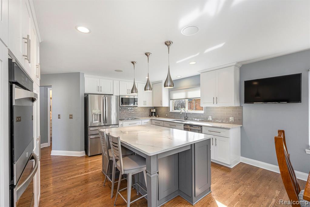 6634 SAINT ANDREWS Drive, Shelby Twp, MI 48316 — Photo 12