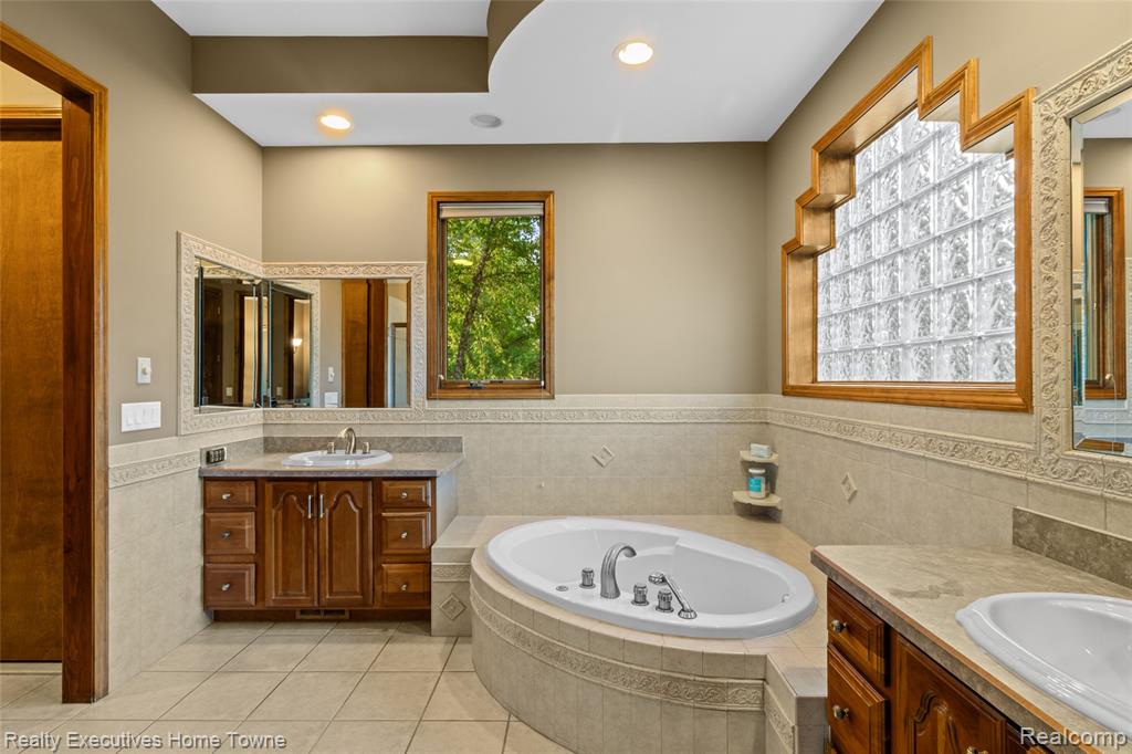 50 Golfside Drive, St. Clair, MI 48079 — Photo 14