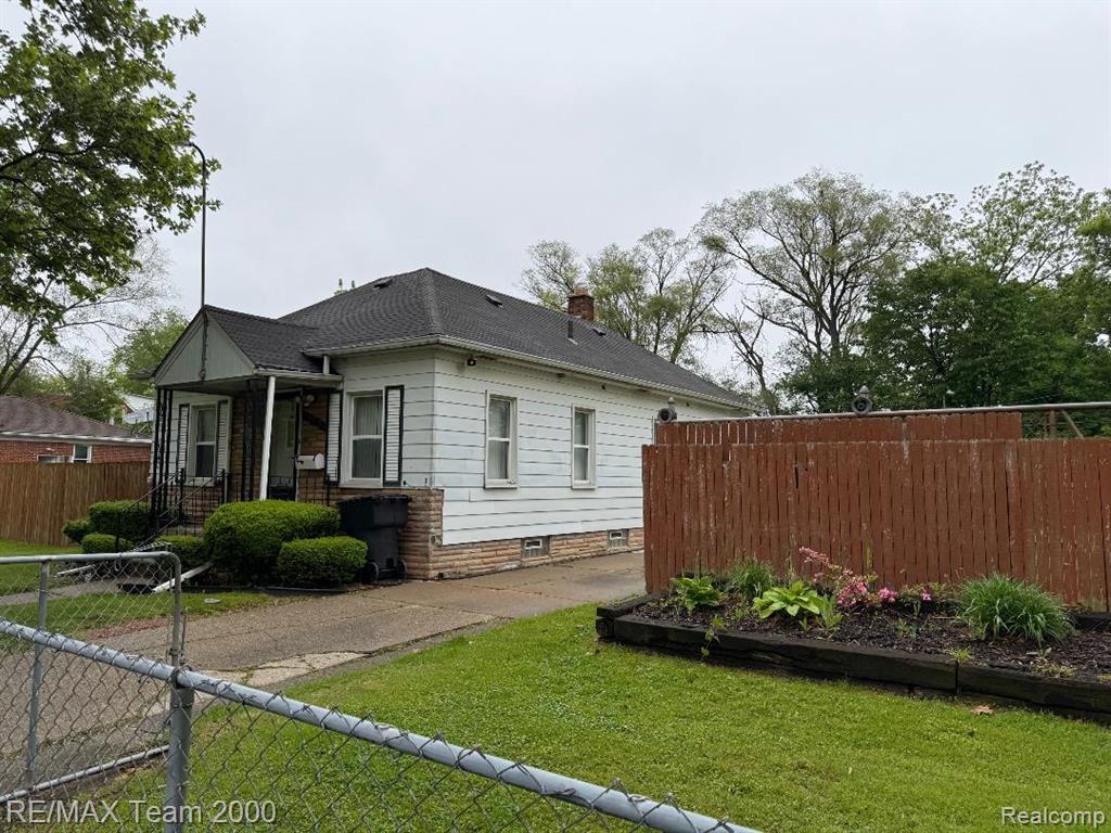 7452 Mansfield Street, Detroit, MI 48228 — Photo 2