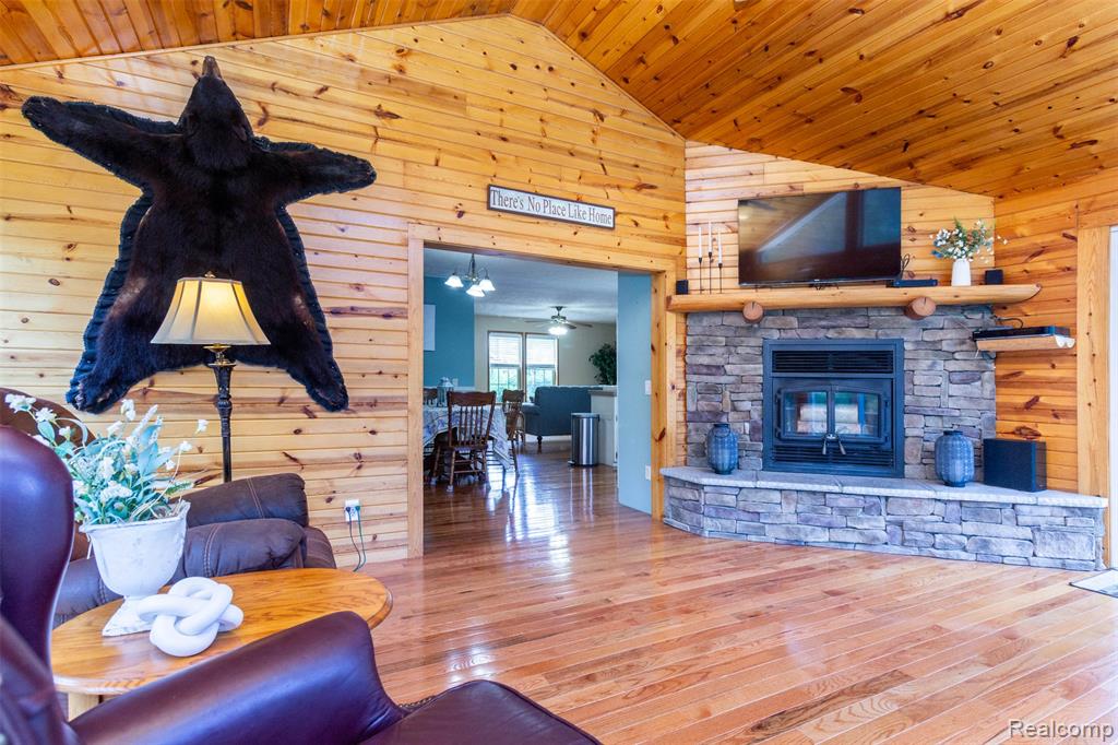 6137 East Street, North Branch, MI 48461 — Photo 22