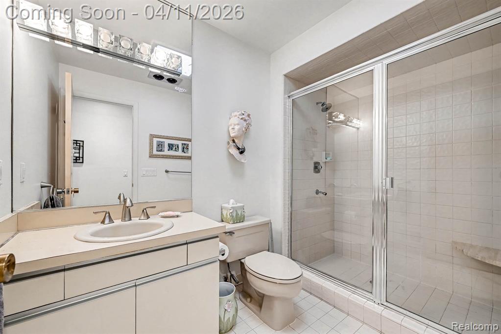 5950 Pinetree Drive, West Bloomfield, MI — Photo 26