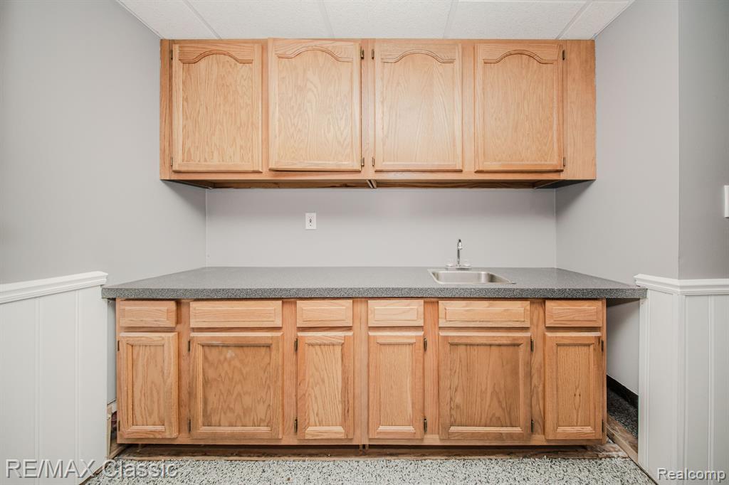 514 WINWOOD Circle, Walled Lake, MI 48390 — Photo 28