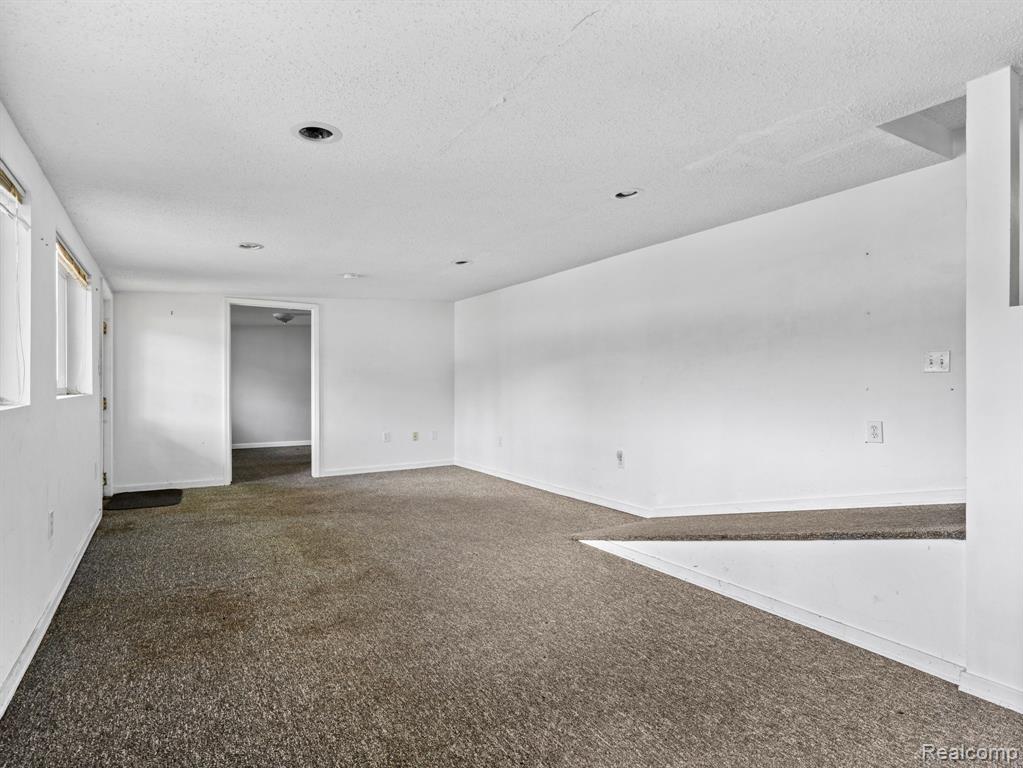 681 Lakeview Drive, Harrison, MI 48625 — Photo 19