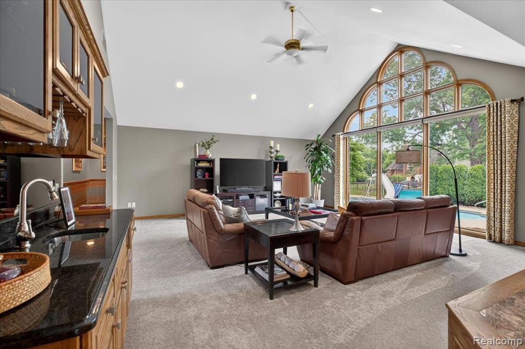 18974 Riverway Court, Clinton Twp, MI 48038 — Photo 14