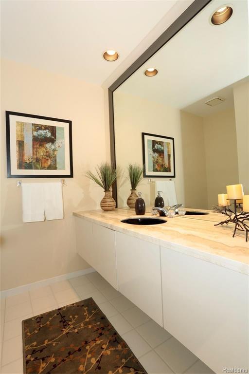 5160 OAKBROOKE Drive, West Bloomfield, MI 48323 — Photo 11