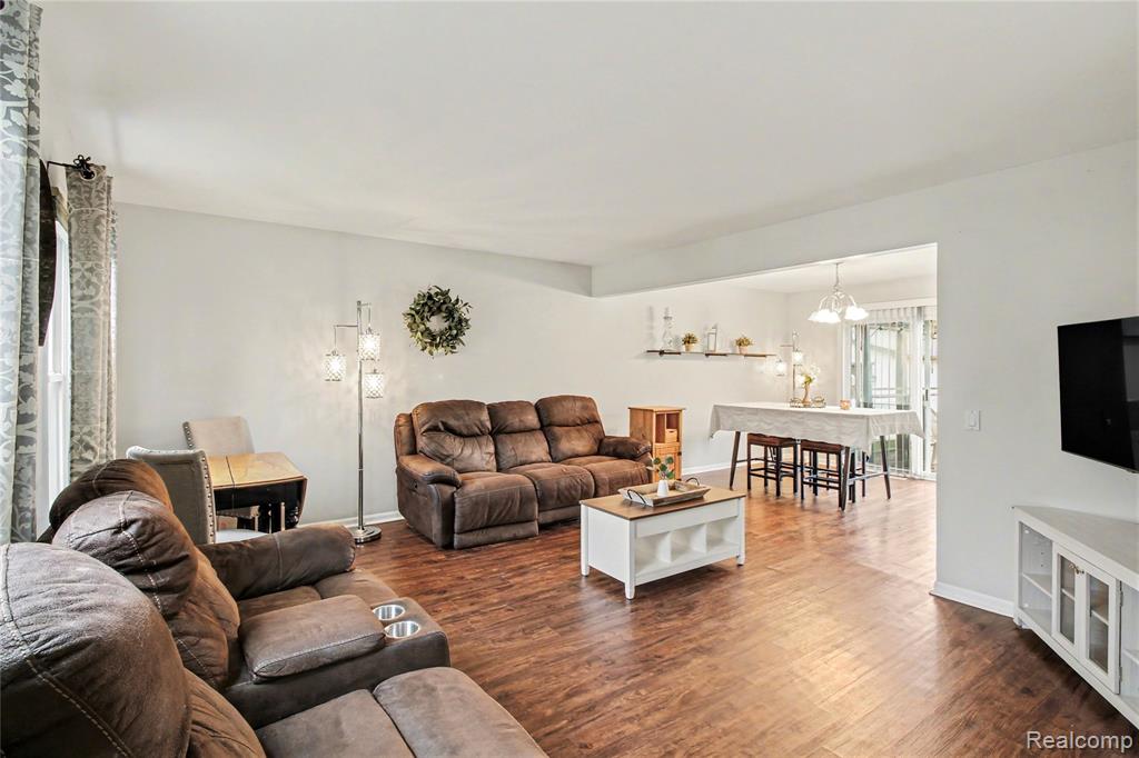 920 Meadowlark Lane, Howell, MI 48843 — Photo 4