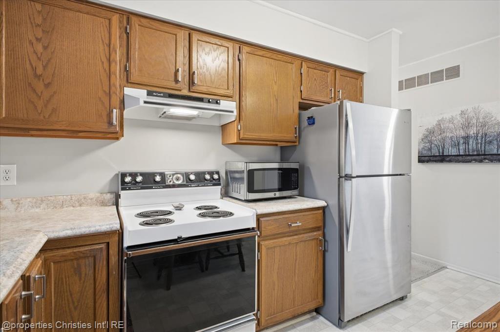 24289 Dale Avenue, Eastpointe, MI 48021 — Photo 18