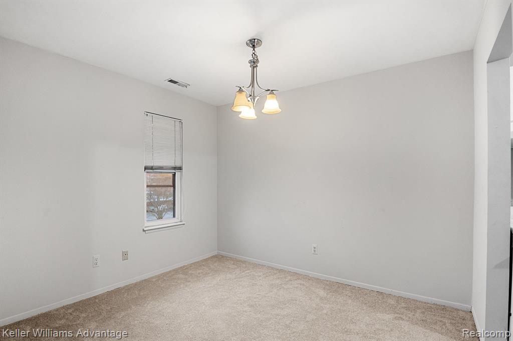 31993 W 12 MILE Road, 313, Farmington Hills, MI 48334 — Photo 9