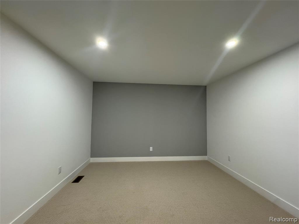 5380 Poppydrew Lane, Ann Arbor, MI 48108 — Photo 18