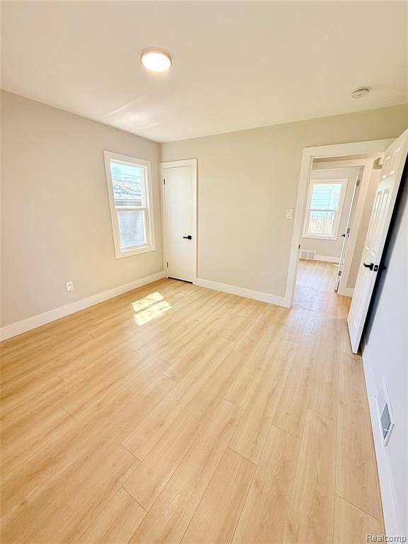 828 E Elza Avenue, Hazel Park, MI 48030 — Photo 22