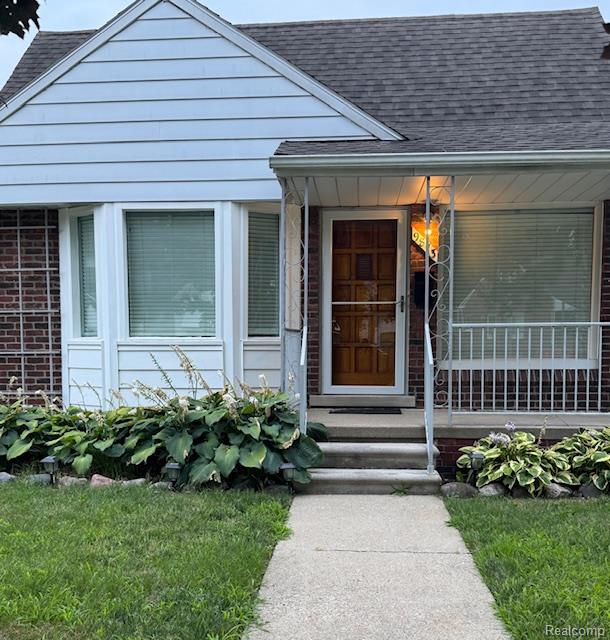 9873 Appleton, Redford, MI 48239 — front exterior