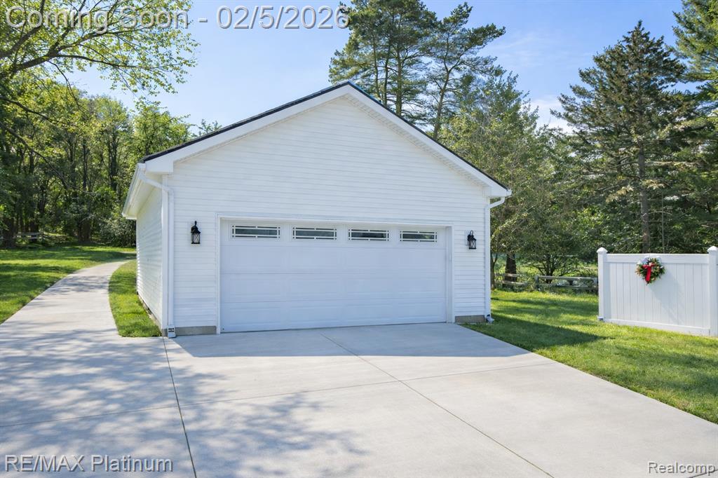 5612 Bullard Road, Fenton, MI 48430 — Photo 2