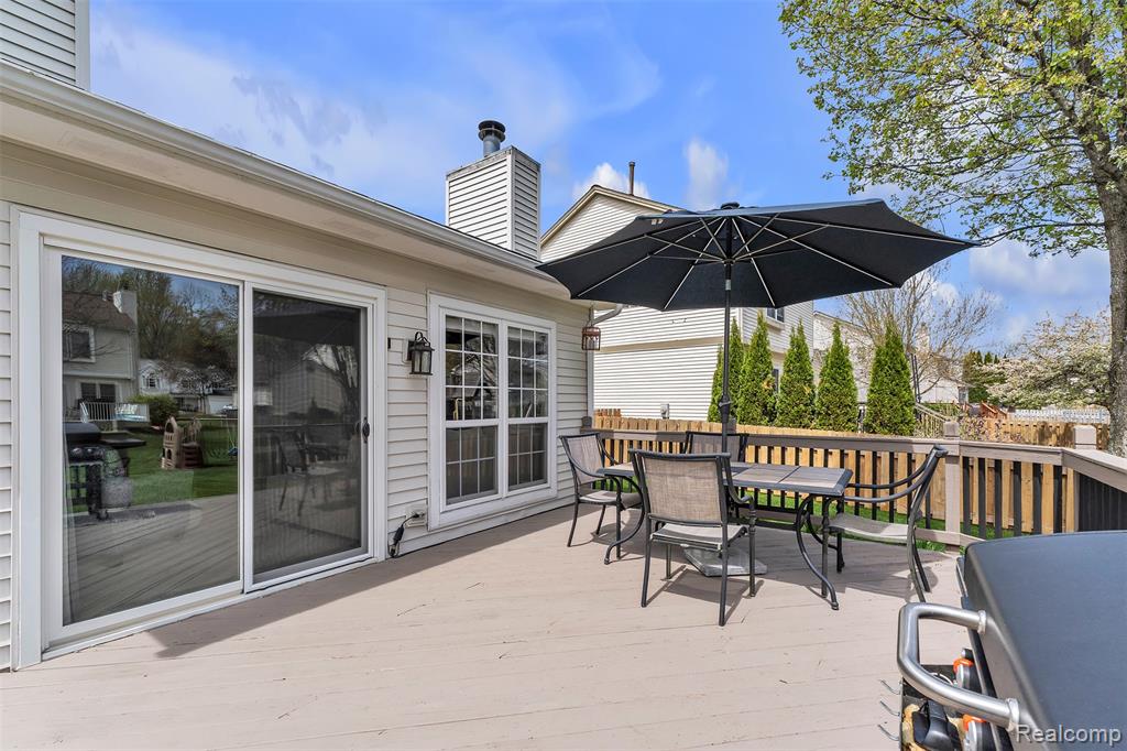 944 S Parkwood Drive, South Lyon, MI 48178 — Photo 49