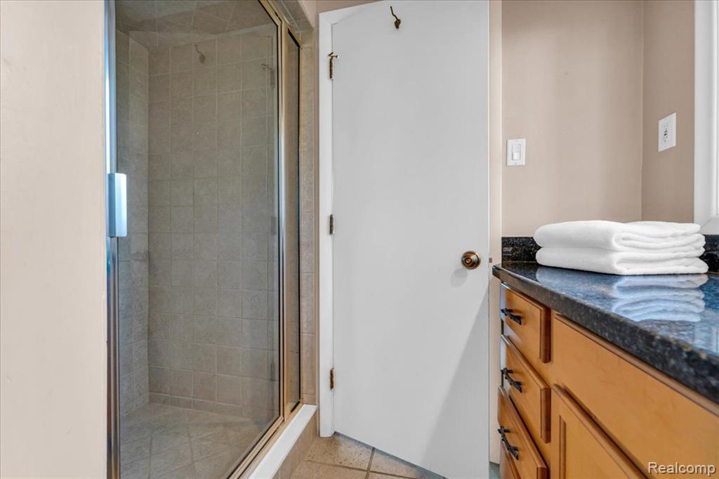 4316 PINE TREE Trail, Bloomfield Hills, MI 48302 — Photo 19