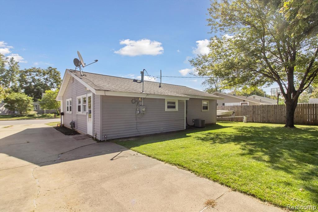 82 Saint Louis Street, Milan, MI 48160 — Photo 30