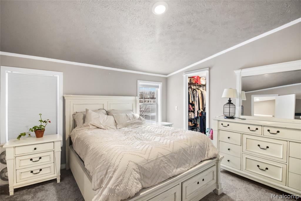 29224 Hidden River, Gibraltar, MI — Photo 12