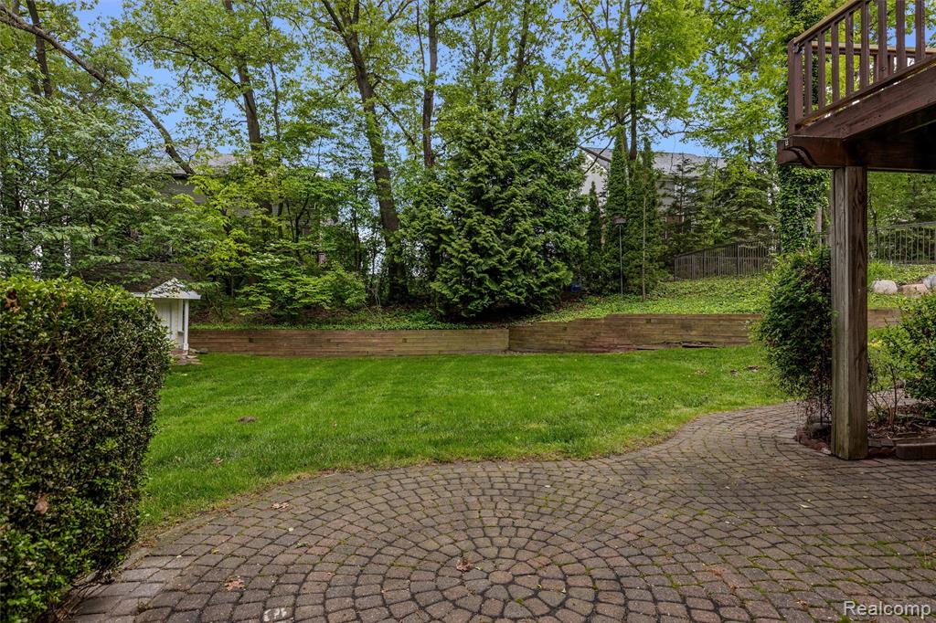 8035 High Point Trail, White Lake, MI — Photo 40