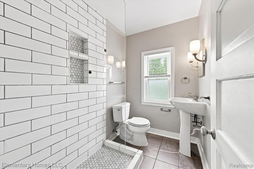 802 S LAFAYETTE Avenue, Royal Oak, MI 48067 — Photo 14