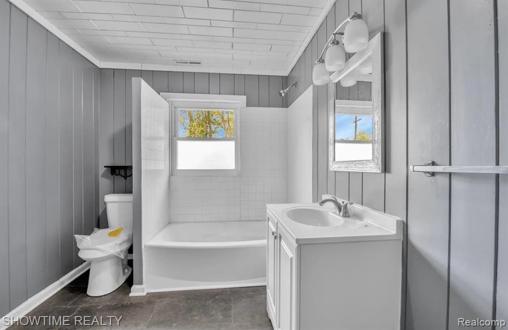 652 N Blacks Corners Road, Imlay City, MI 48444 — Photo 12
