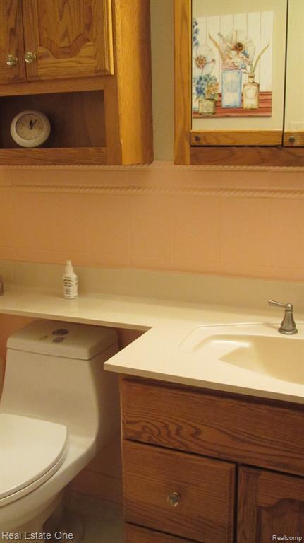 669 S HAWTHORNE Street, Westland, MI 48186 — Photo 17